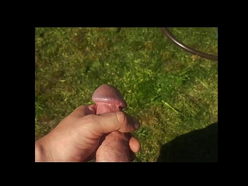 ❤️ Bidh hottie a 'faighinn a pussy pinc fucked agus cums le squirt ann an gàrradh samhraidh ️❌ Pornagrafaidheachd breagha aig gd.qizpornolar.ru ️❤